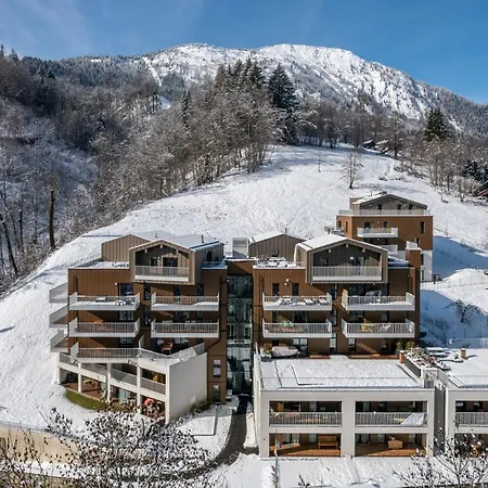 Alpinea, - By Emerald Les Houches